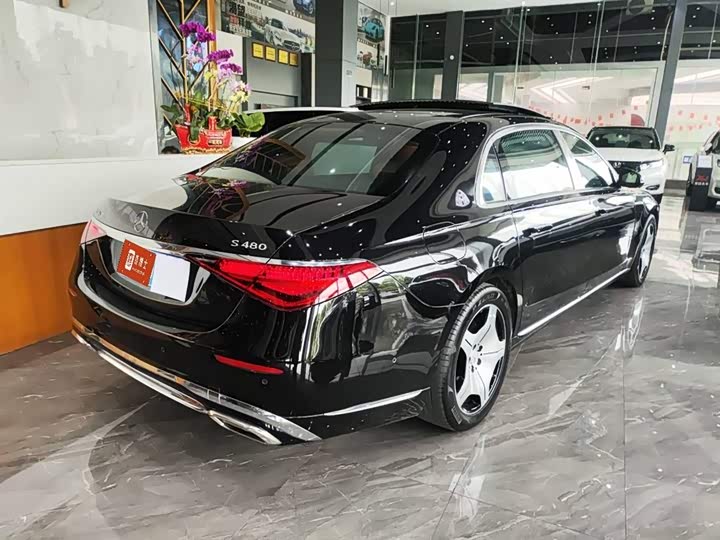 Фото 3 - Mercedes-Benz Maybach S-Class