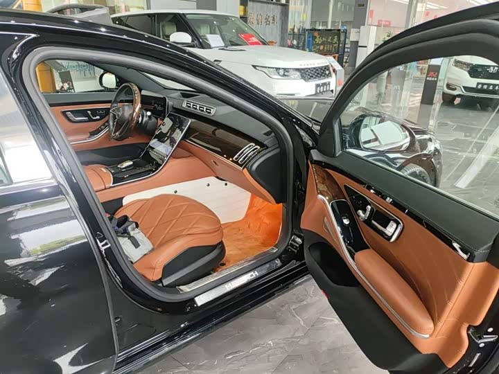 Фото 6 - Mercedes-Benz Maybach S-Class