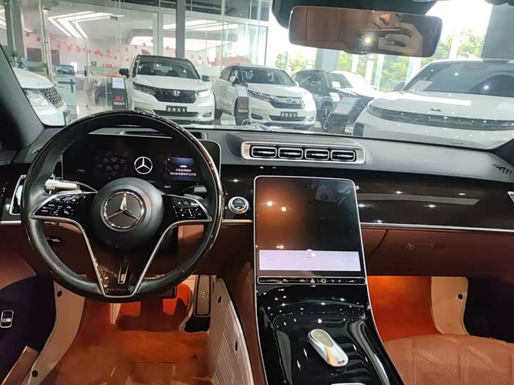 Фото 9 - Mercedes-Benz Maybach S-Class