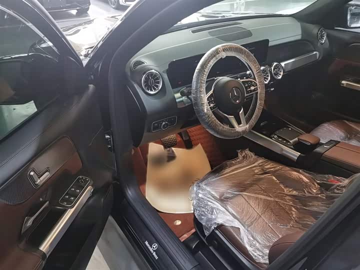 Фото 9 - Mercedes-Benz GLB-Class