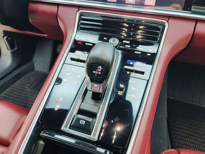 Фото 16 - Porsche Panamera