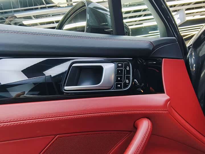 Фото 20 - Porsche Panamera