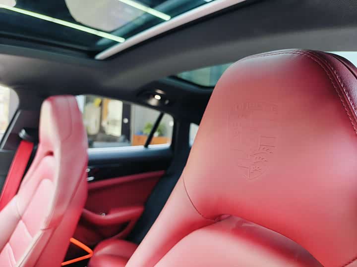 Фото 21 - Porsche Panamera