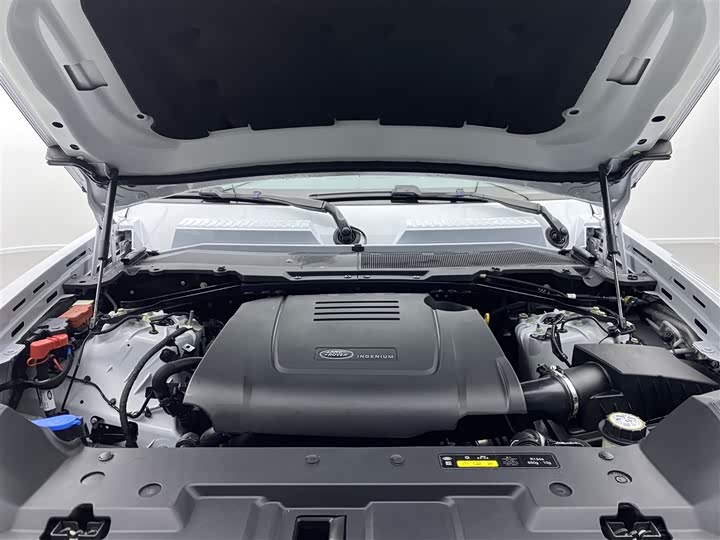 Фото 32 - Land Rover Defender