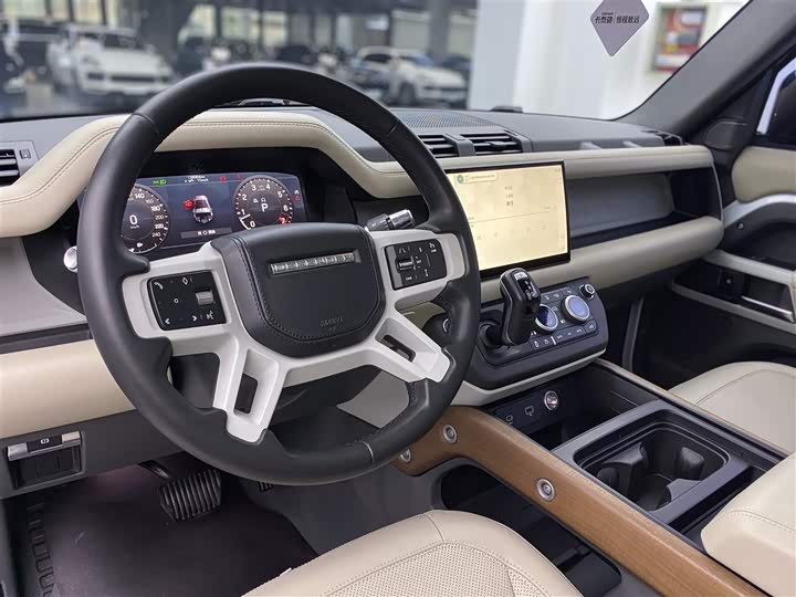 Фото 7 - Land Rover Defender