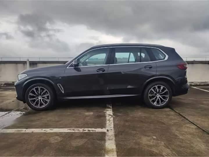 Фото 2 - BMW X5