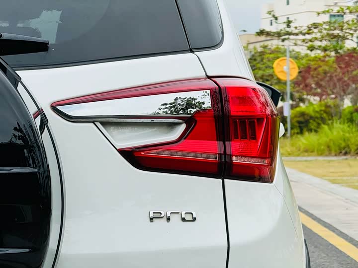 Фото 17 - BYD Yuan Pro