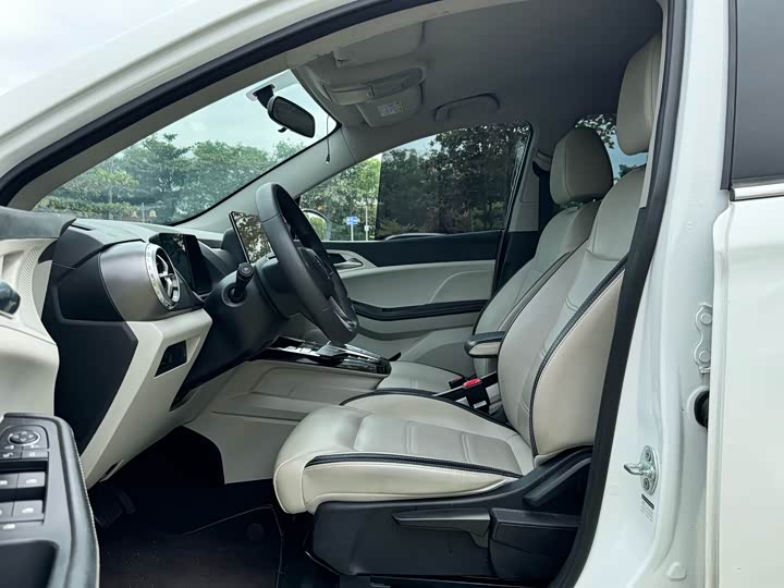 Фото 8 - BYD Yuan Pro