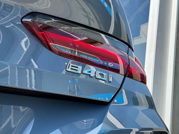 Фото 16 - BMW 8 Series