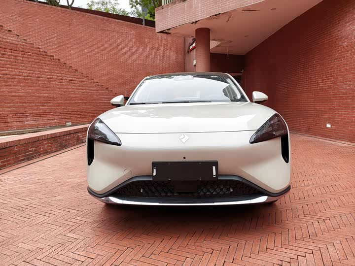 Photo 2 - Baojun Yunhai