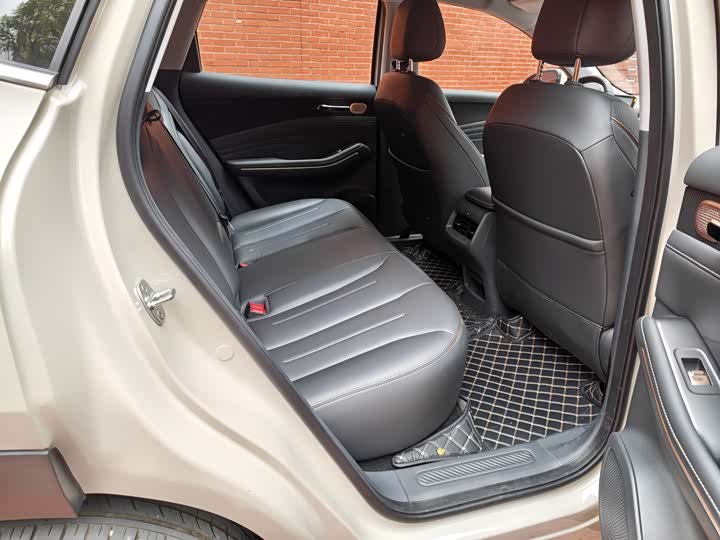 Photo 9 - Baojun Yunhai