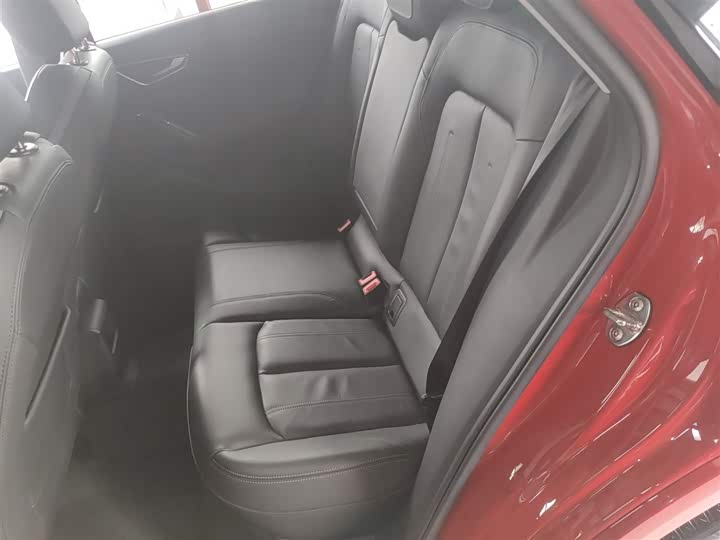 Фото 17 - Audi Q2L