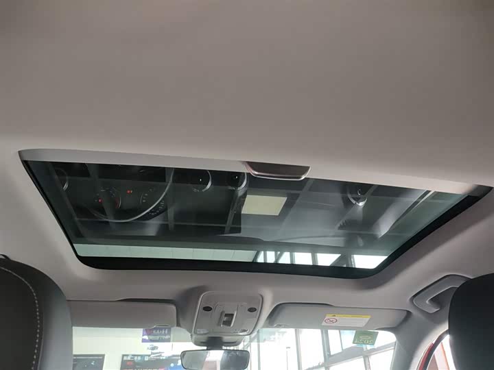 Фото 18 - Audi Q2L