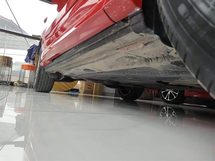 Фото 21 - Audi Q2L