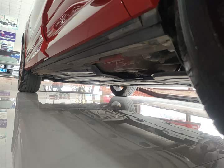 Фото 22 - Audi Q2L