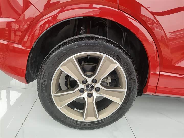 Фото 26 - Audi Q2L