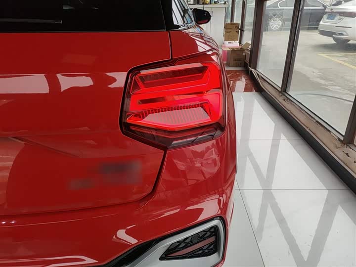 Фото 8 - Audi Q2L