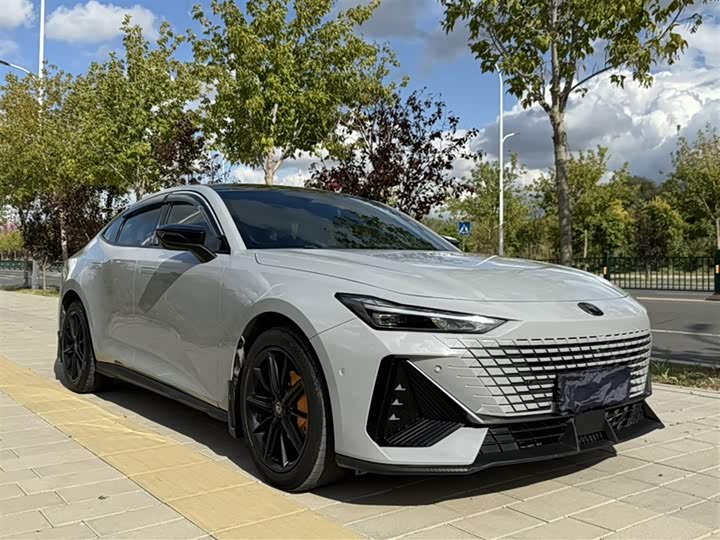 Фото 9 - Changan UNI-V