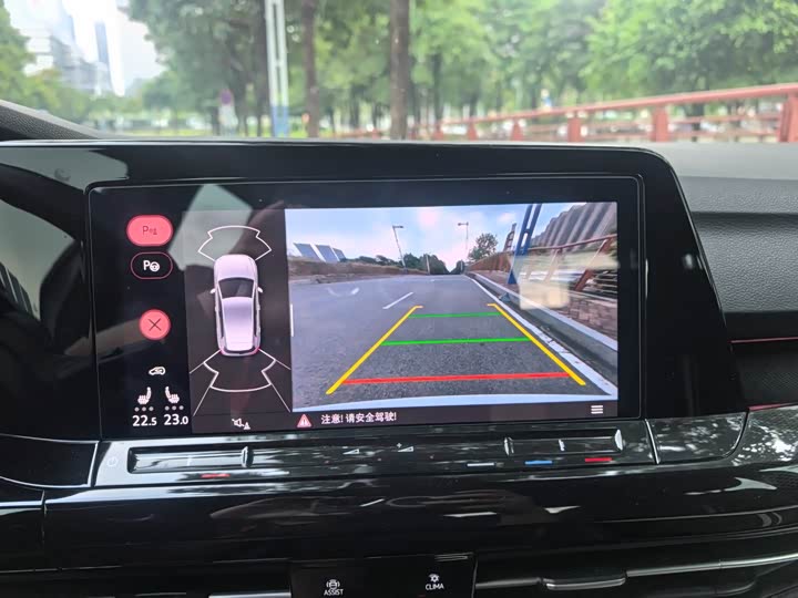 Фото 12 - Volkswagen Golf