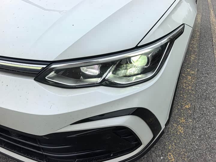 Фото 17 - Volkswagen Golf