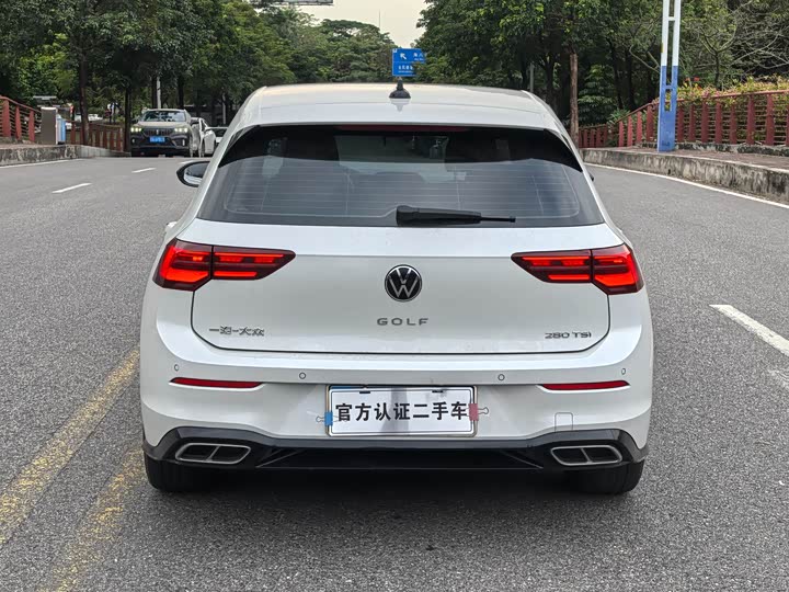 Фото 20 - Volkswagen Golf