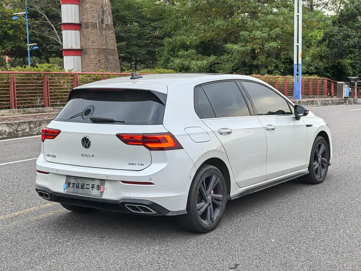 Фото 21 - Volkswagen Golf