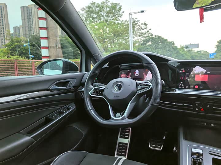 Фото 7 - Volkswagen Golf