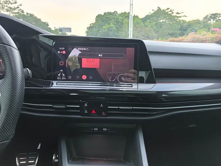 Фото 9 - Volkswagen Golf