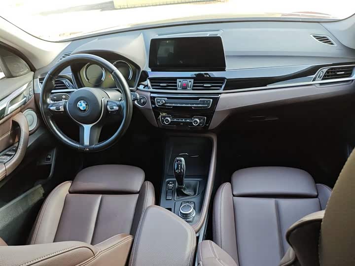 Фото 10 - BMW X1