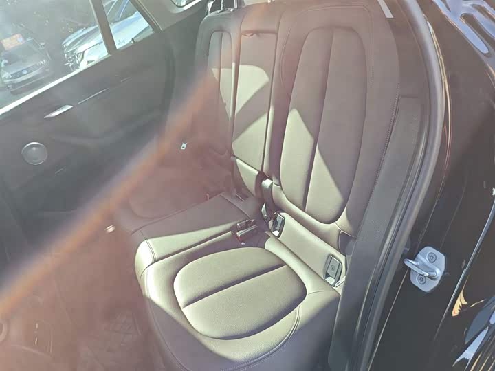 Фото 17 - BMW X1