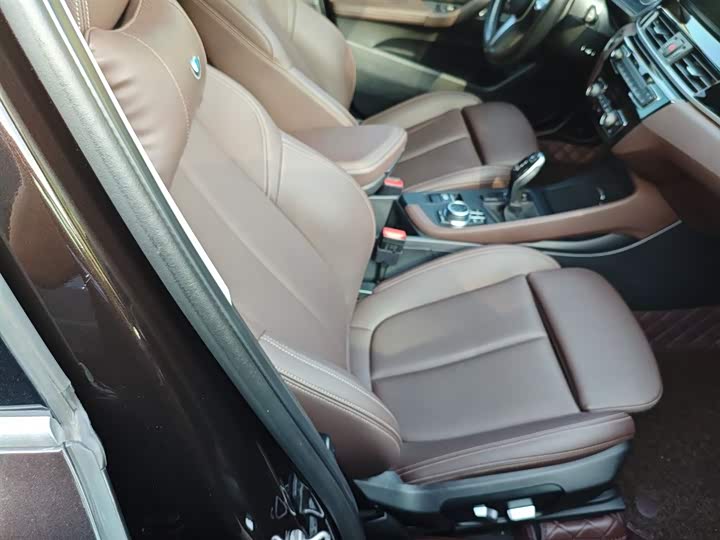 Фото 25 - BMW X1