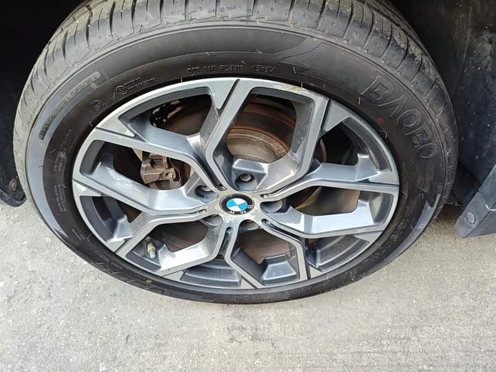 Фото 26 - BMW X1