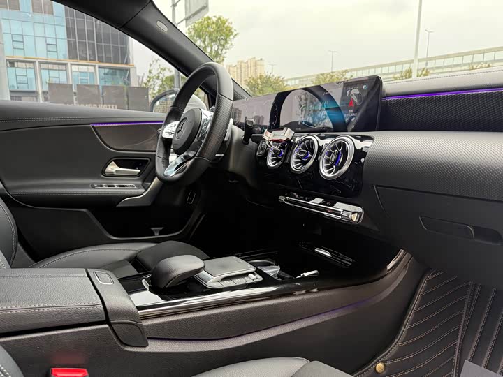 Фото 10 - Mercedes-Benz A-Class