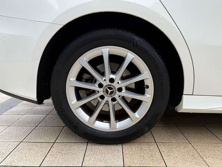 Фото 11 - Mercedes-Benz A-Class