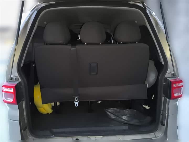 Фото 10 - Dongfeng Forthing Lingzhi M5