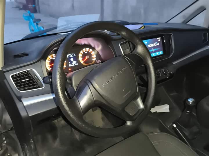 Фото 3 - Dongfeng Forthing Lingzhi M5