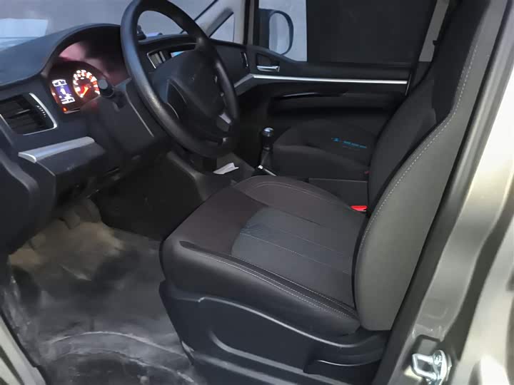 Фото 8 - Dongfeng Forthing Lingzhi M5