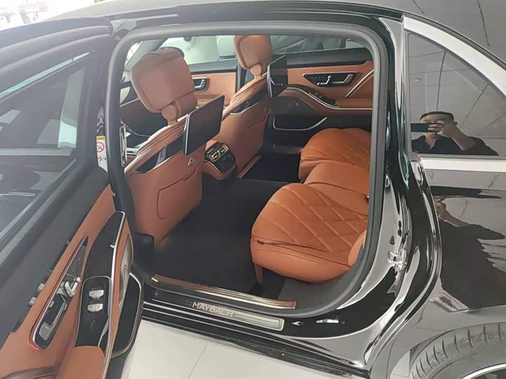 Фото 5 - Mercedes-Benz Maybach S-Class