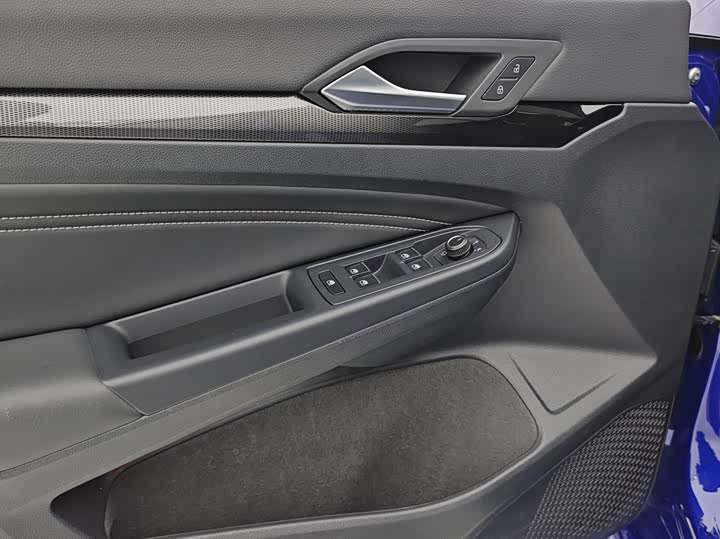 Фото 19 - Volkswagen Golf