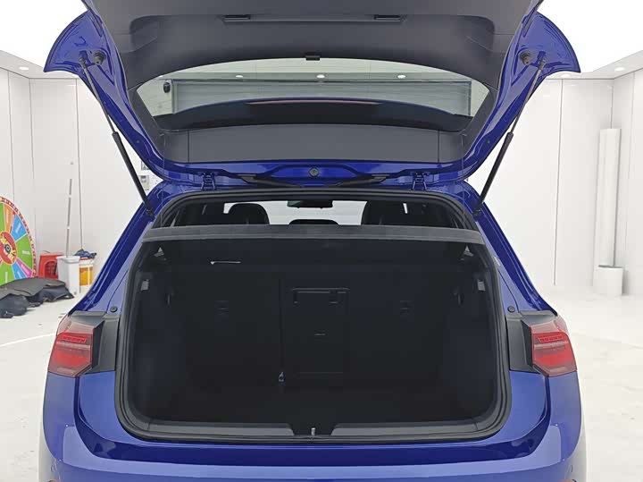 Фото 25 - Volkswagen Golf