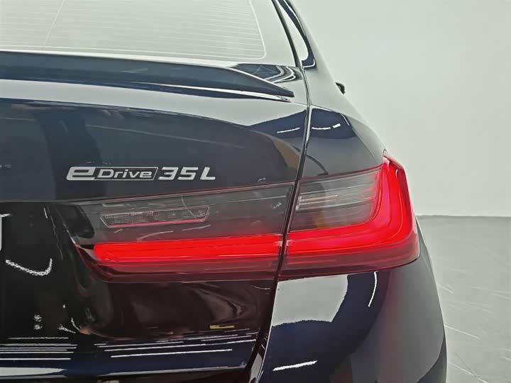 Фото 10 - BMW i3