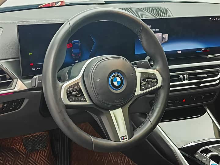 Фото 15 - BMW i3