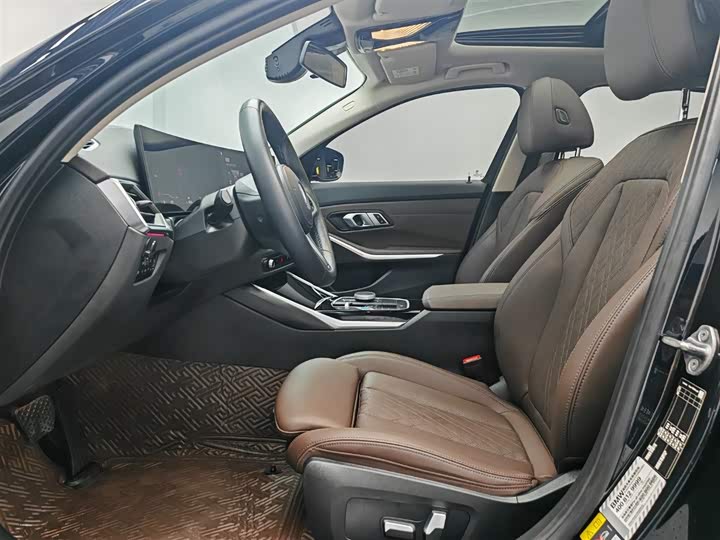 Фото 16 - BMW i3