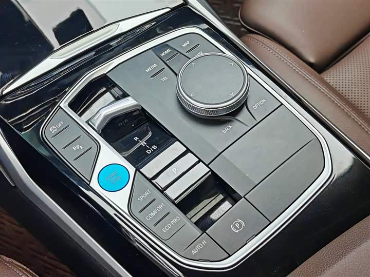 Фото 19 - BMW i3