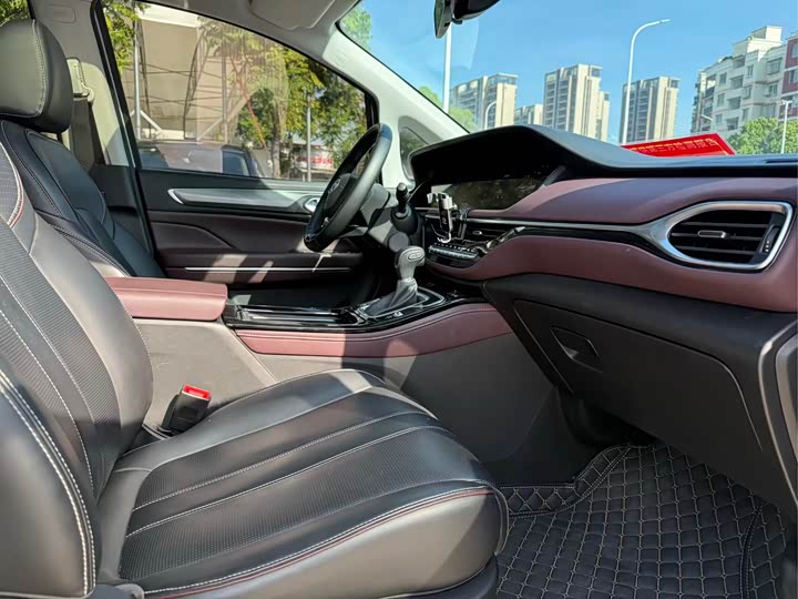 Фото 10 - GAC Trumpchi M6