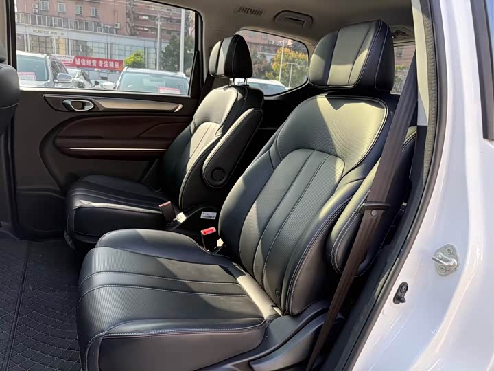 Фото 14 - GAC Trumpchi M6