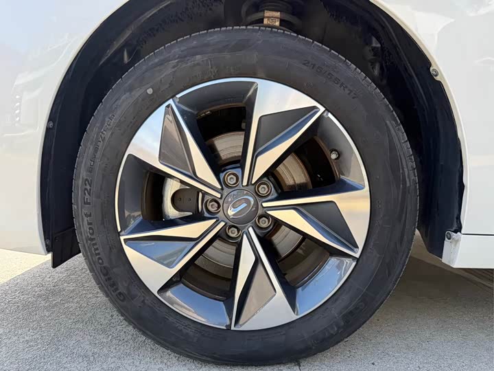 Фото 19 - GAC Trumpchi M6