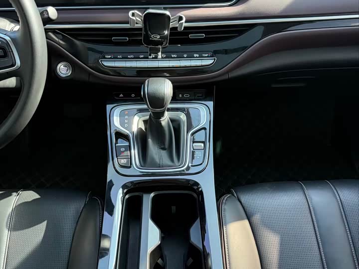 Фото 20 - GAC Trumpchi M6