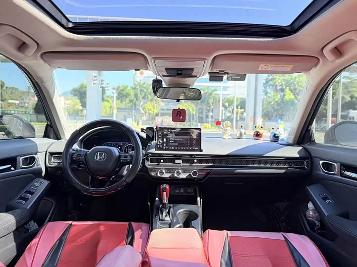 Фото 10 - Honda Civic