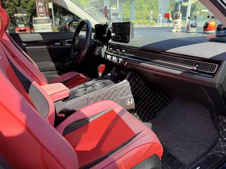 Фото 9 - Honda Civic